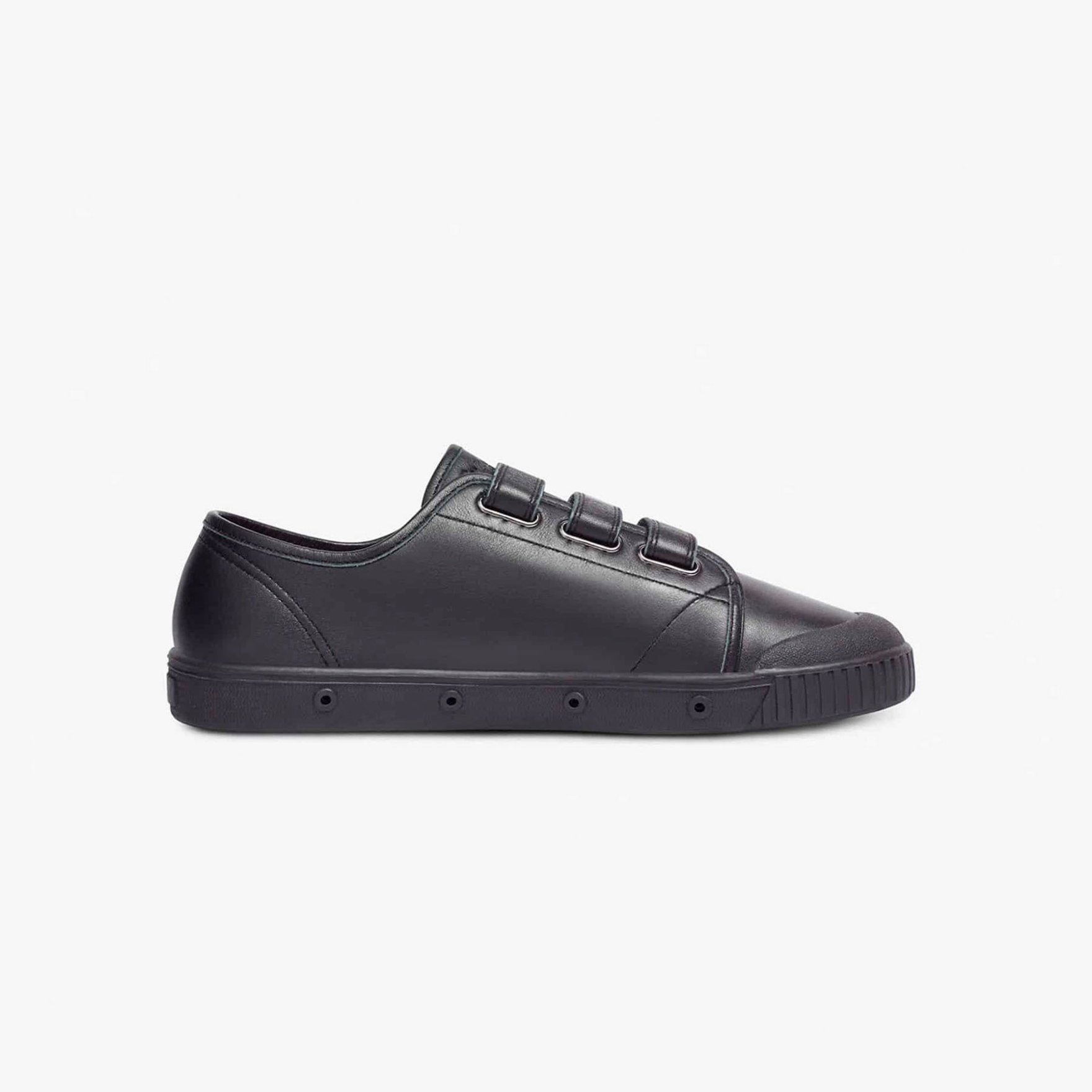 black unisex low top sneakers