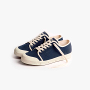 basket bleu marine