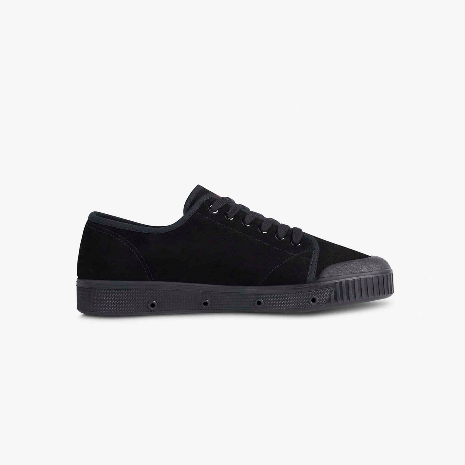 black unisex low top sneakers